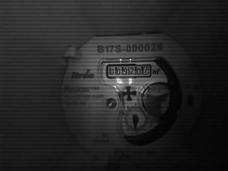 A capture showing horizontal banding across the meter face
