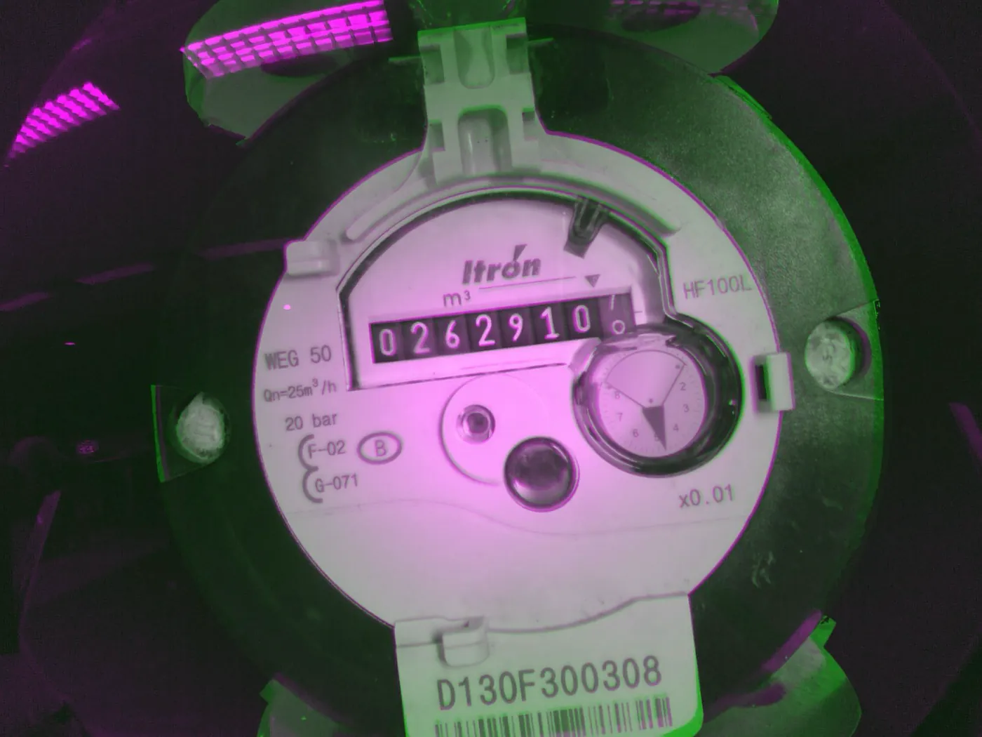 A real capture tinted magenta over its SimGen2 version tinted green